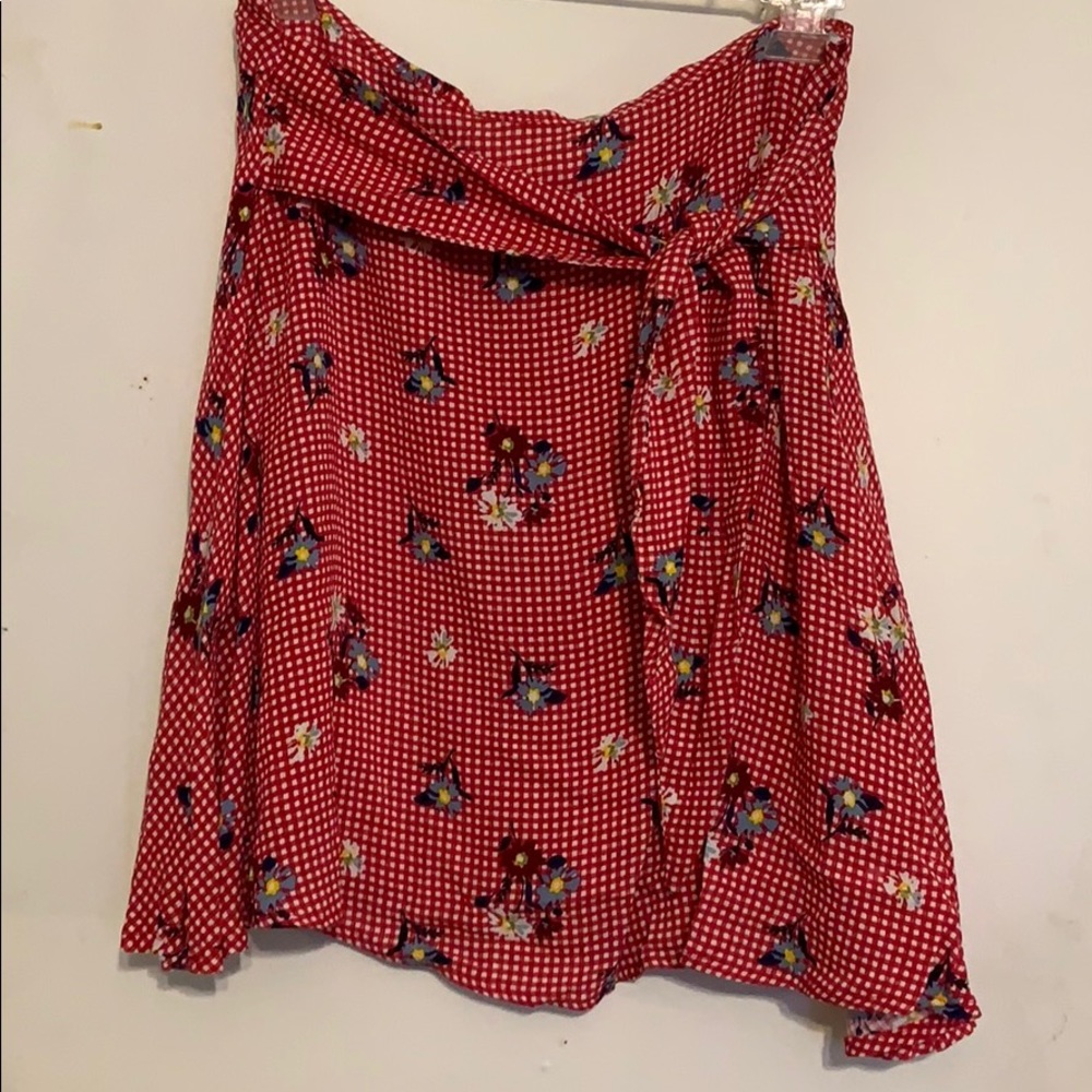 Printed woman’s skirt.